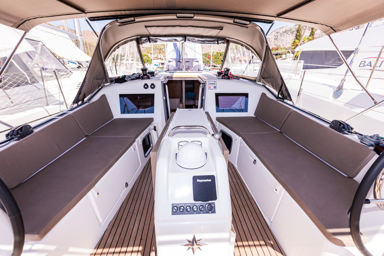 Sun Odyssey 410 Feel The Magic, Foto 3