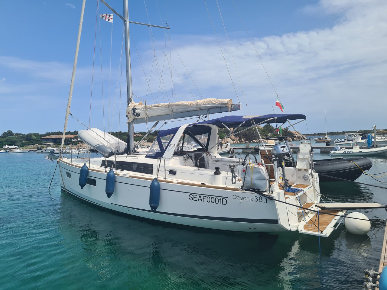 Oceanis 38.1  Top image