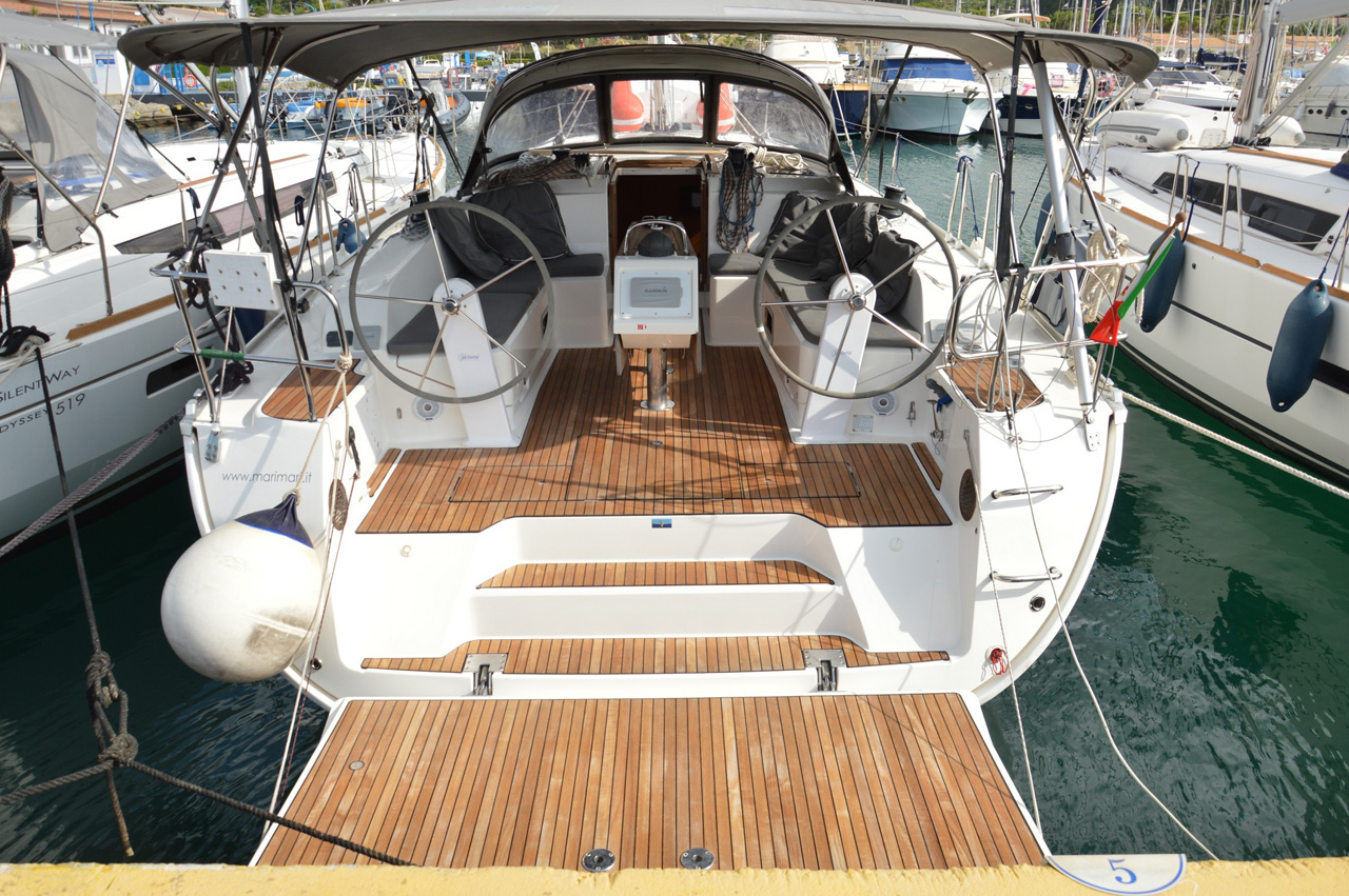 Bavaria Cruiser 46  Top image