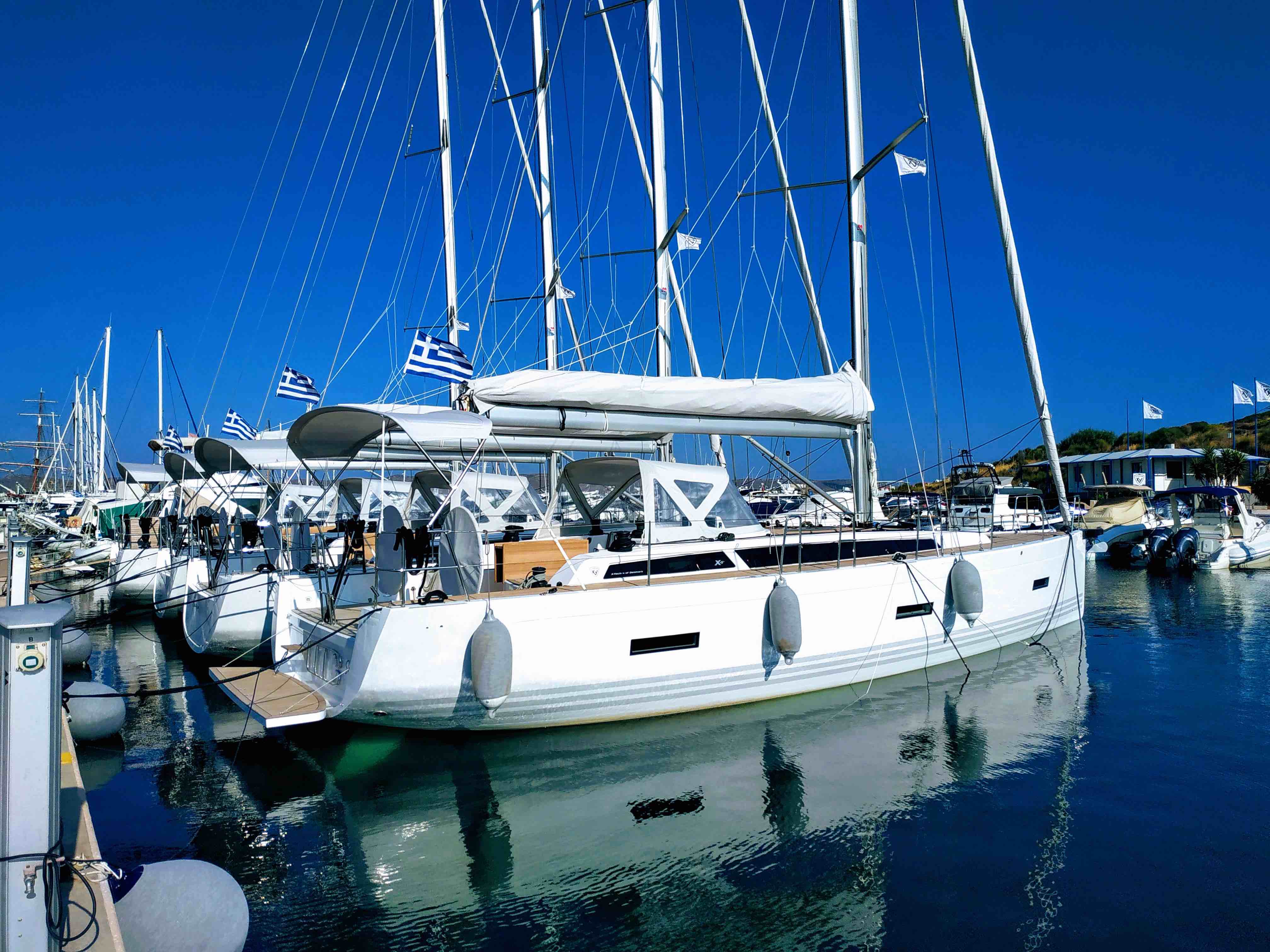 X4⁶ „Artemis“ als Charteryacht
