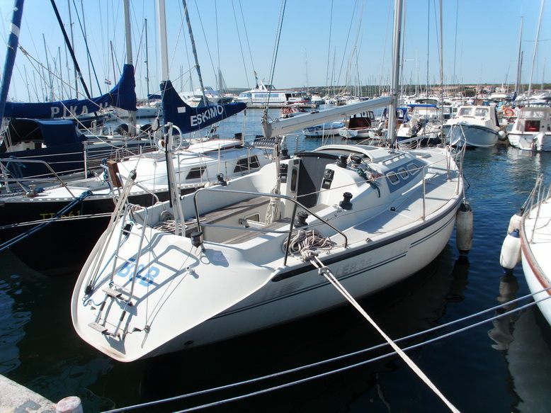 Dehler 34  Top image