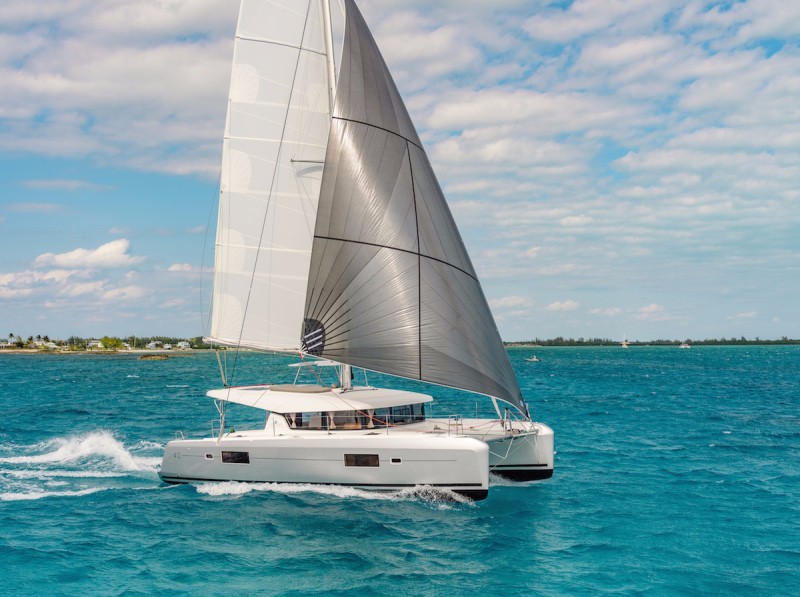 Lagoon 42  Top image