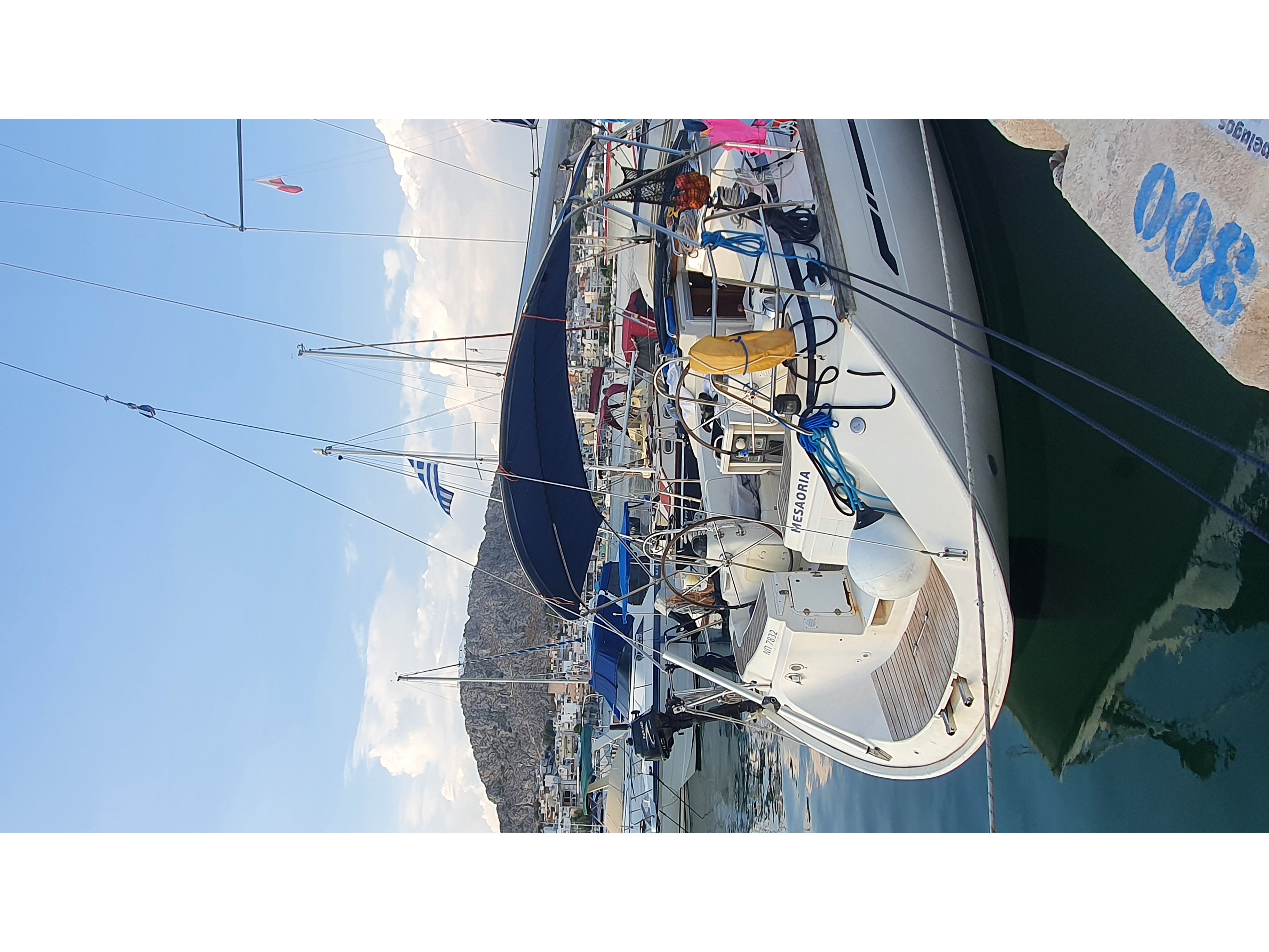 Bavaria 44 Top image