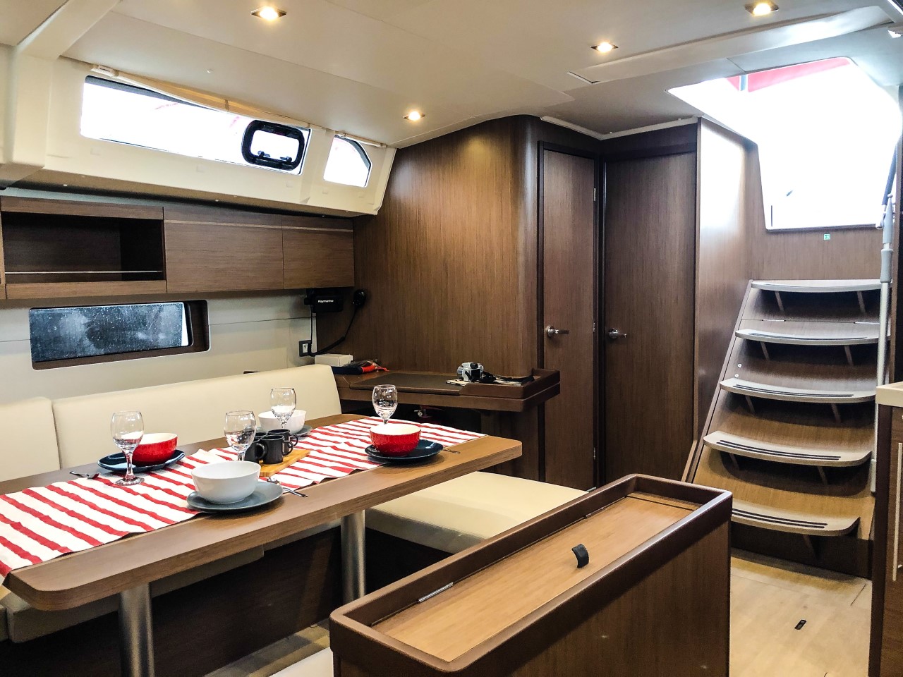Oceanis 46.1 Black Jack, Foto 5