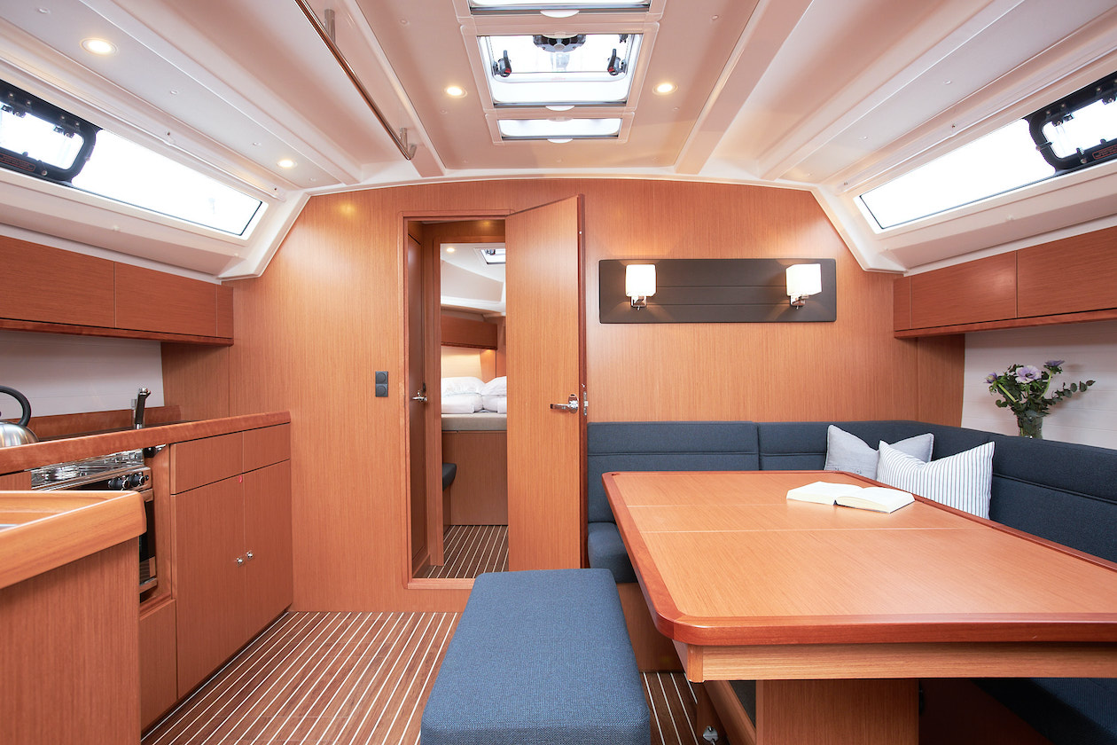 Bavaria Cruiser 46  Top image