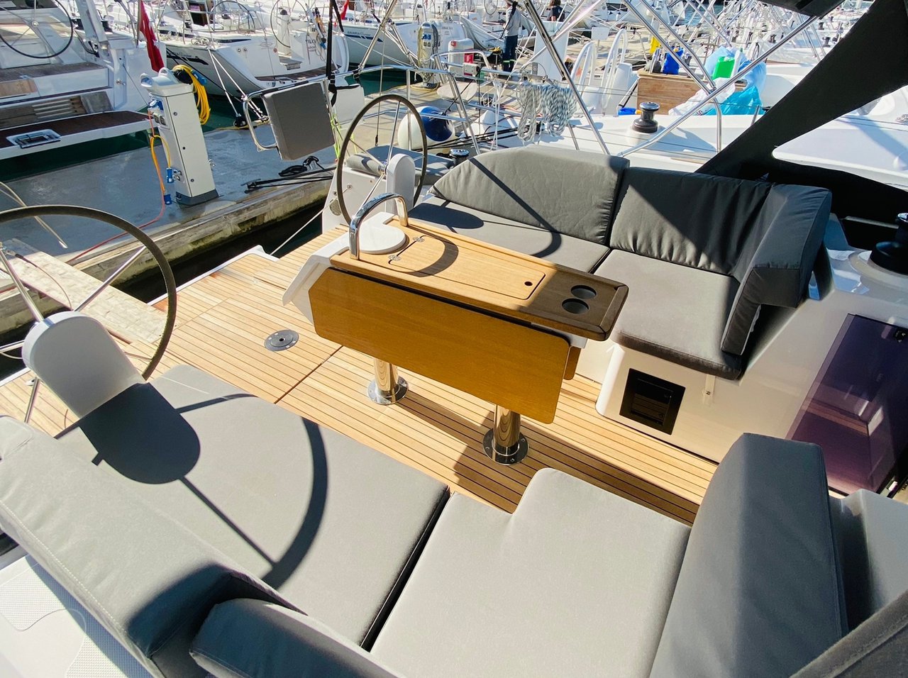 Bavaria C38 Simurg, Foto 4