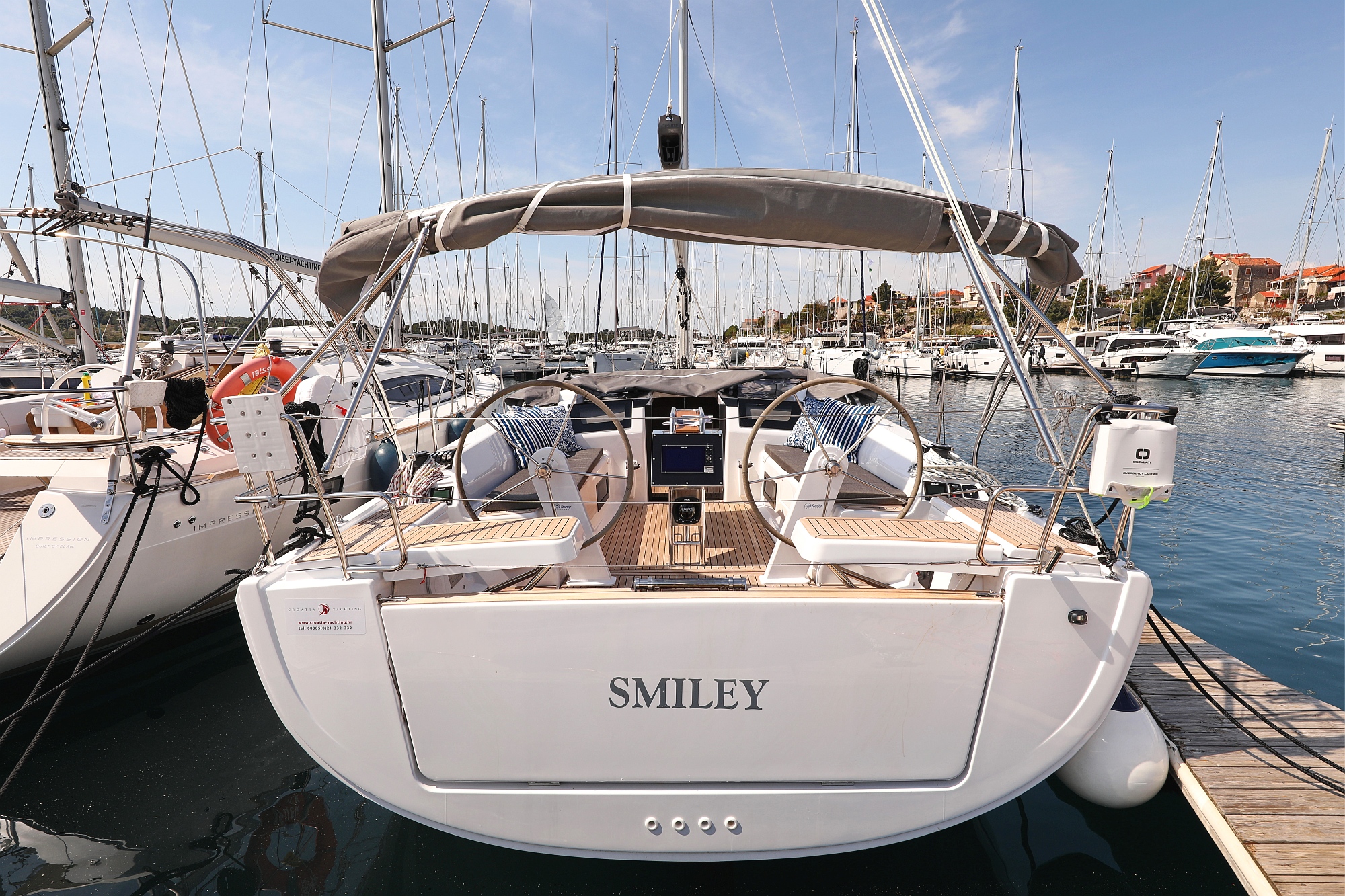 Hanse 388 Top image
