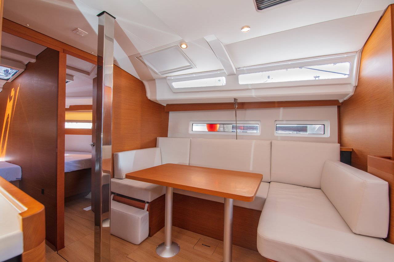 Sun Odyssey 440 Trinity, Foto 4