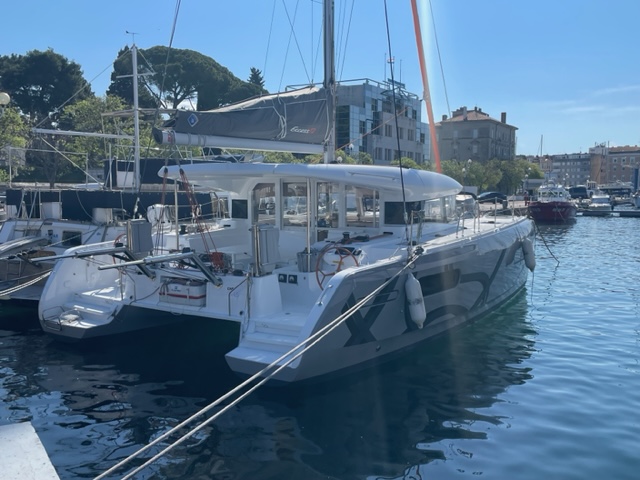 Excess 12 (4cab/4wc) „Zara“ als Charteryacht