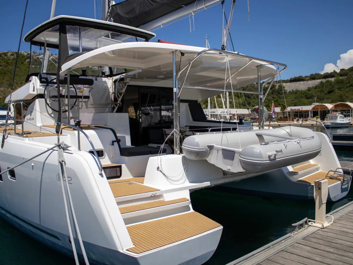 Lagoon 42 (4+2cab/4wc) „Best Q“ als Charteryacht