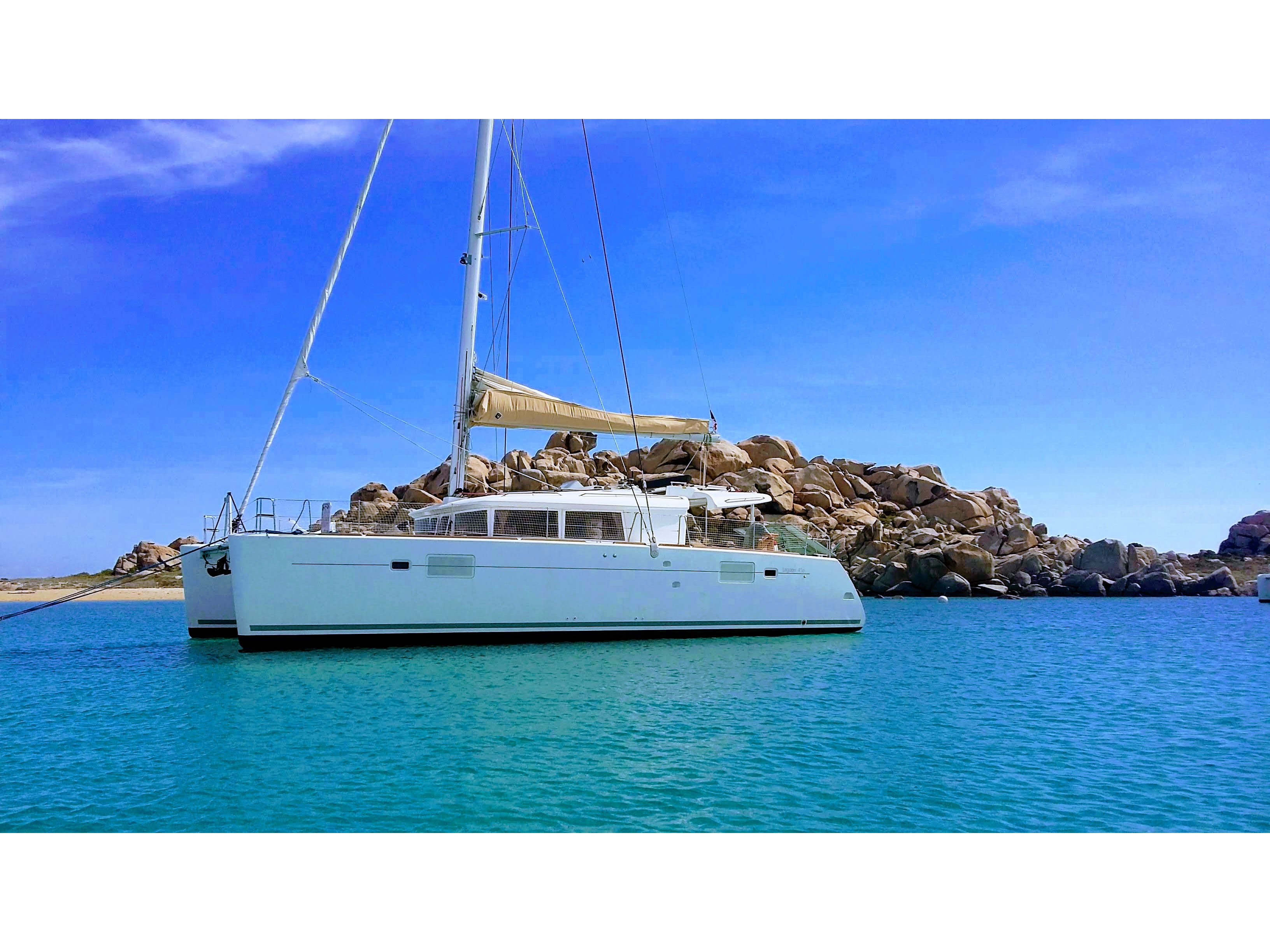 Lagoon 450  Top image