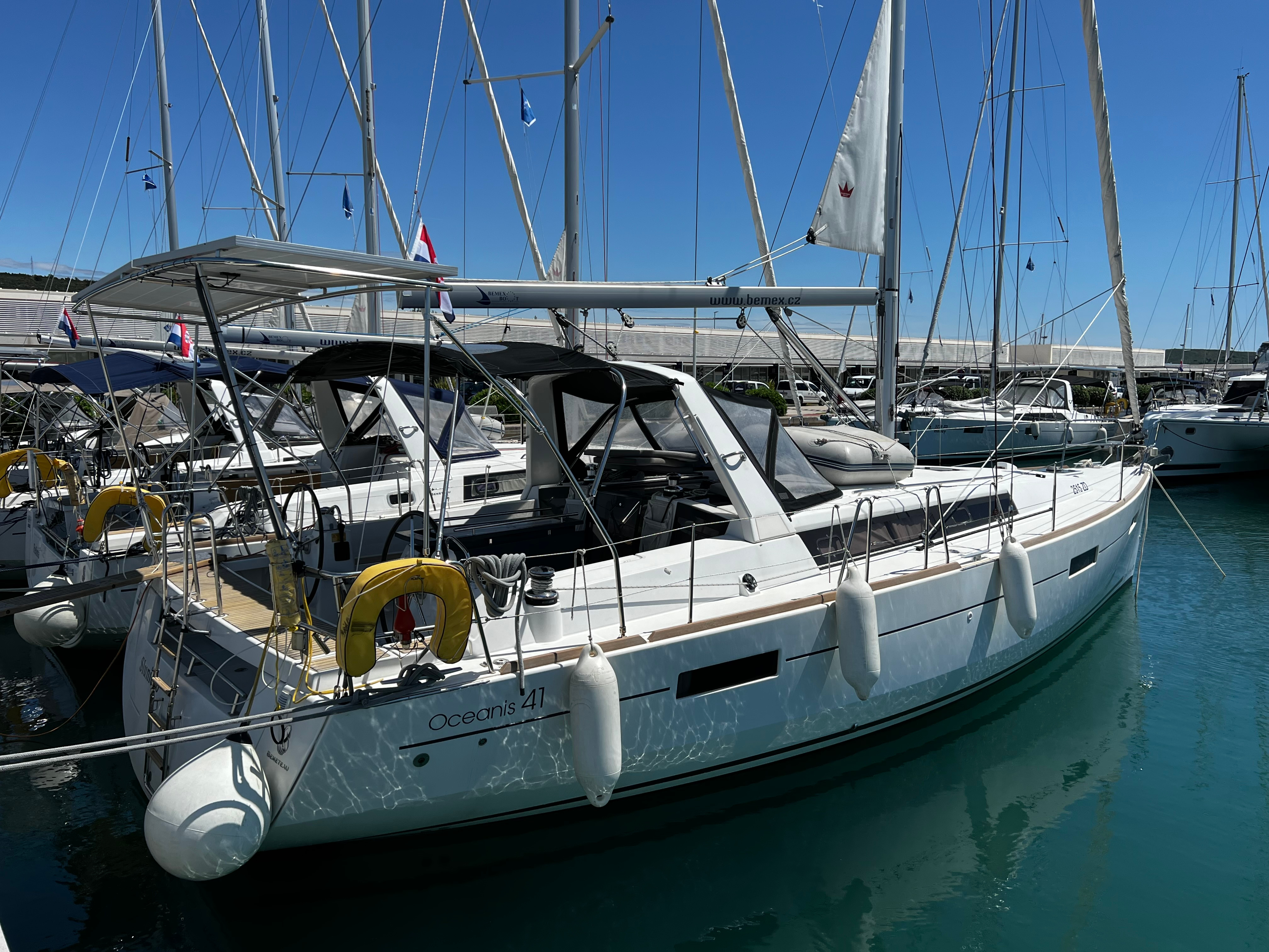 Oceanis 41 Slunicko