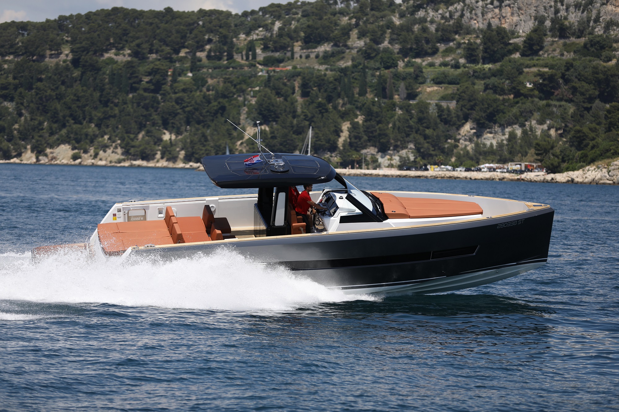 Fjord 44 open  Top image