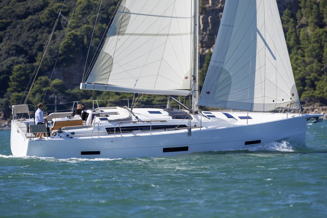 Dufour 430 Grand Large (4cab) „Julianna“ als Charteryacht