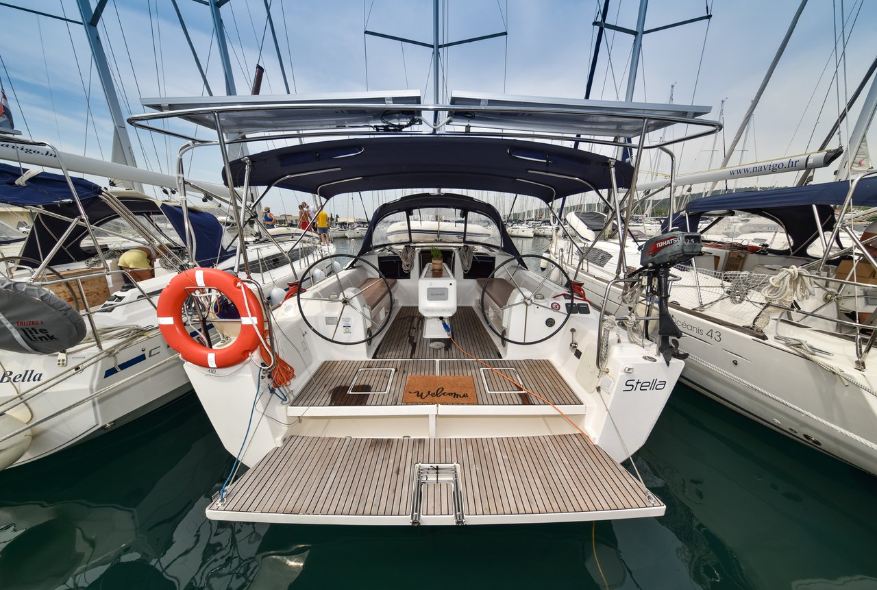 Dufour 410 Grand Large  Top image