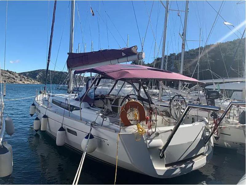 Sun Odyssey 509  Top image
