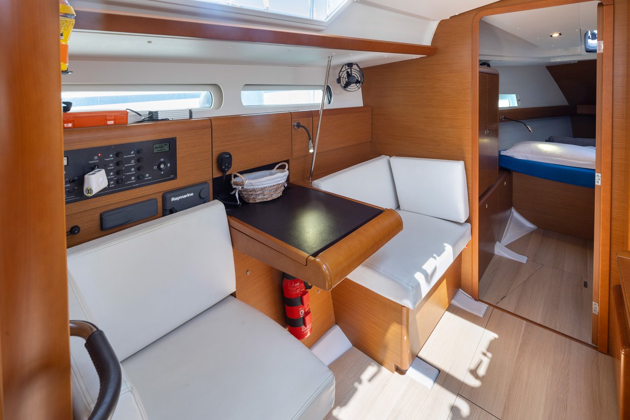 Sun Odyssey 419 Nirikos, Foto 4