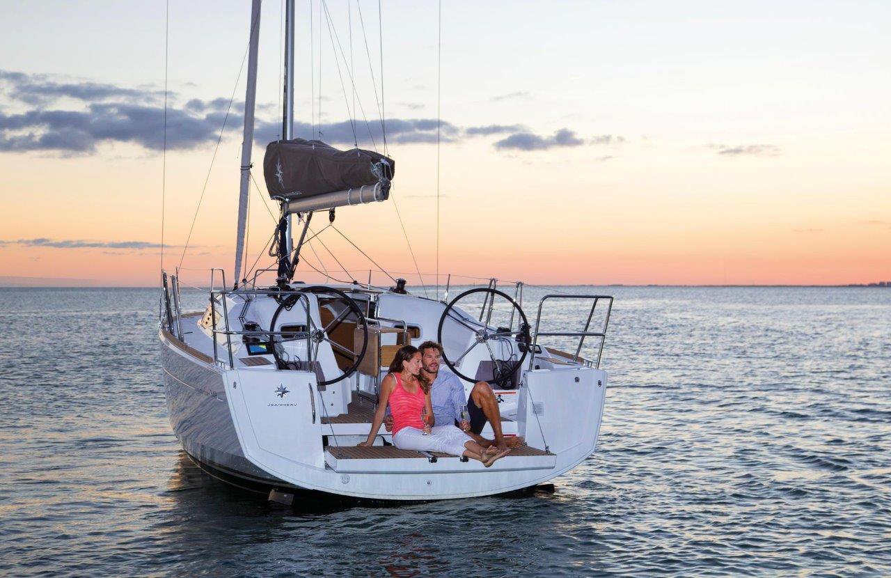 Sun Odyssey 349  Top image