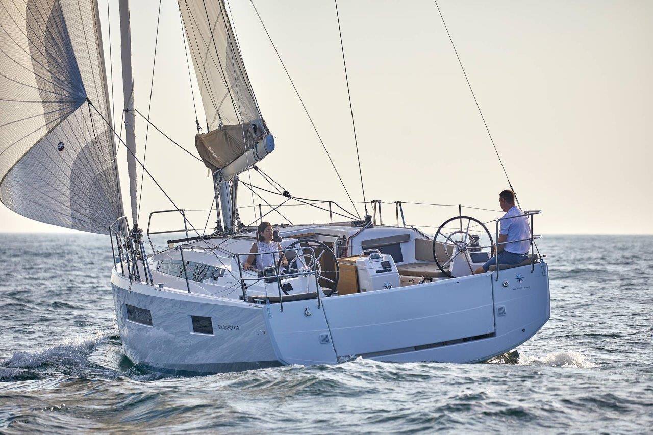 Sun Odyssey 410  Top image
