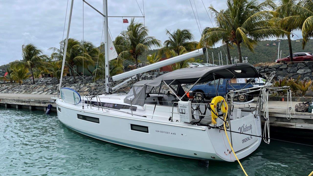Sun Odyssey 440 (3 cab) „White Cap“ als Charteryacht