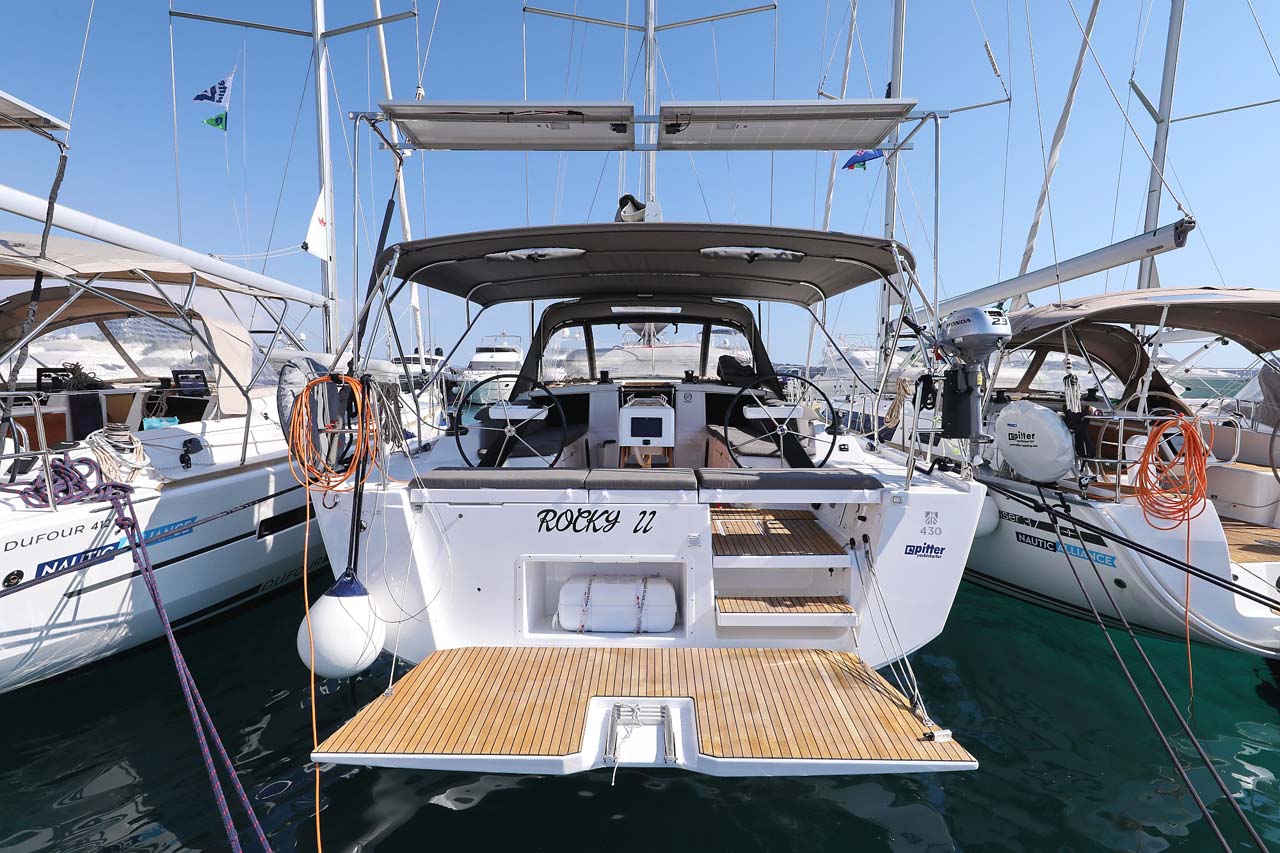 Dufour 430 Grand Large  Top image