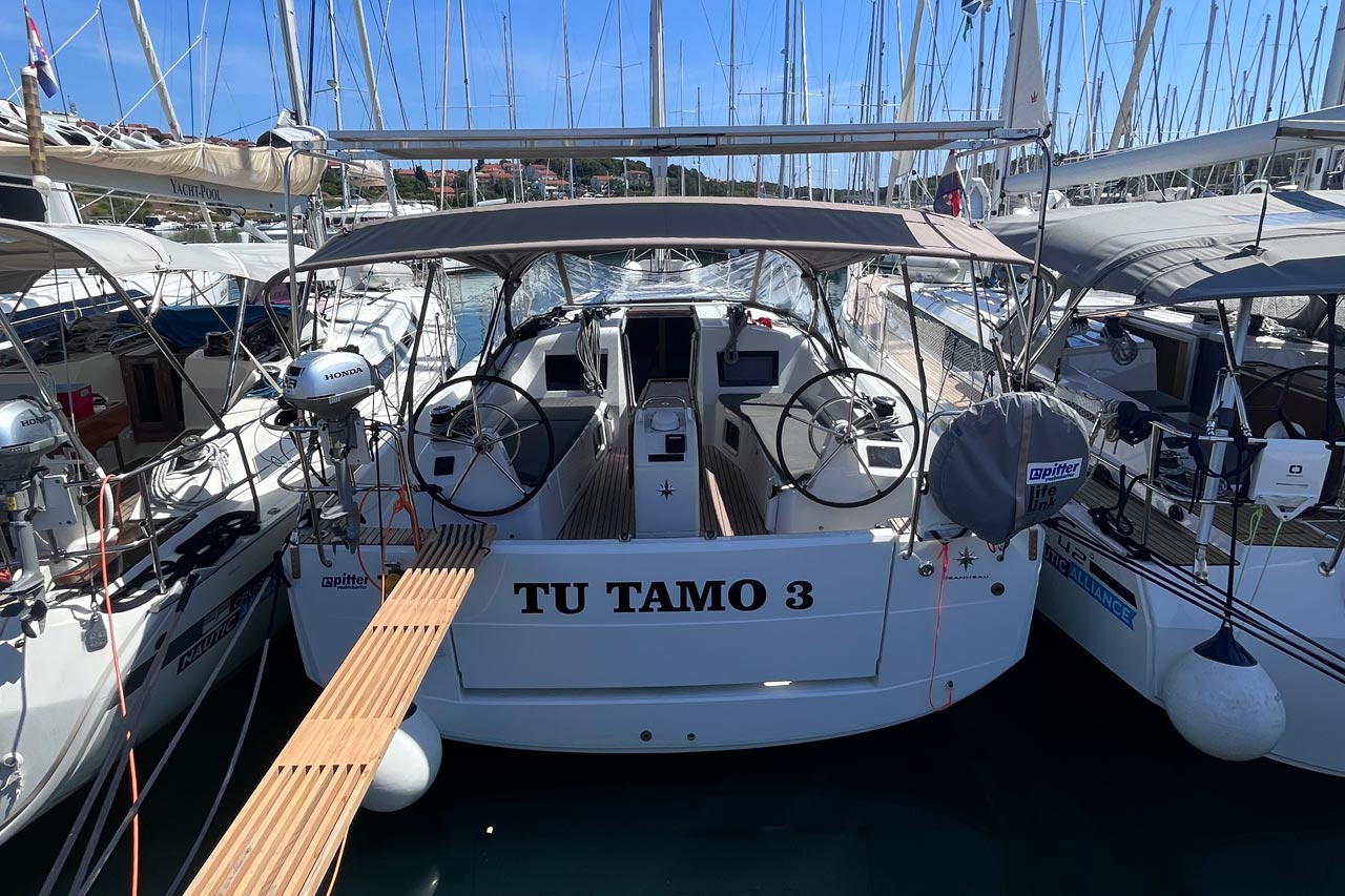 Sun Odyssey 410  Top image