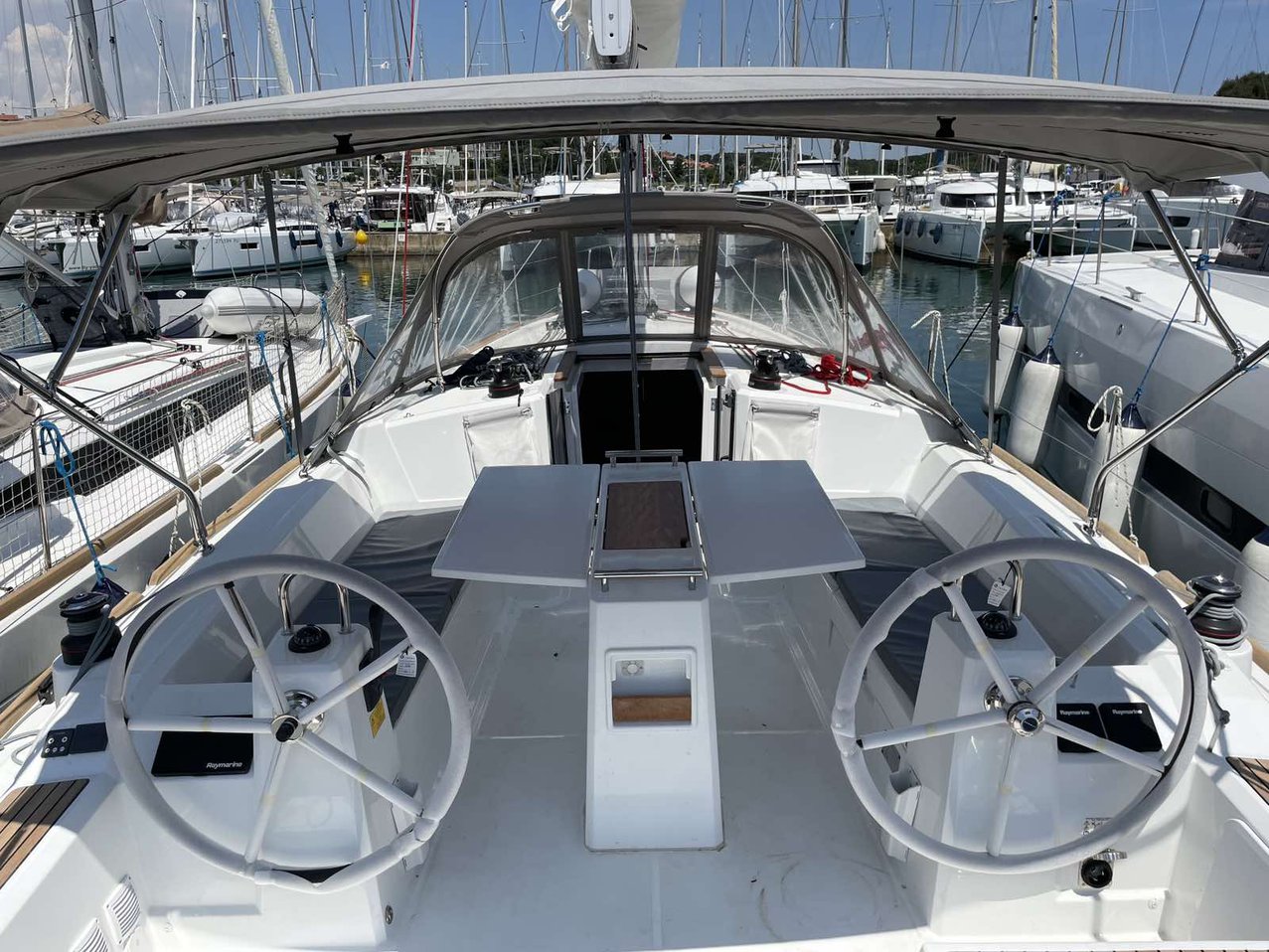 Oceanis 38.1, Foto 3