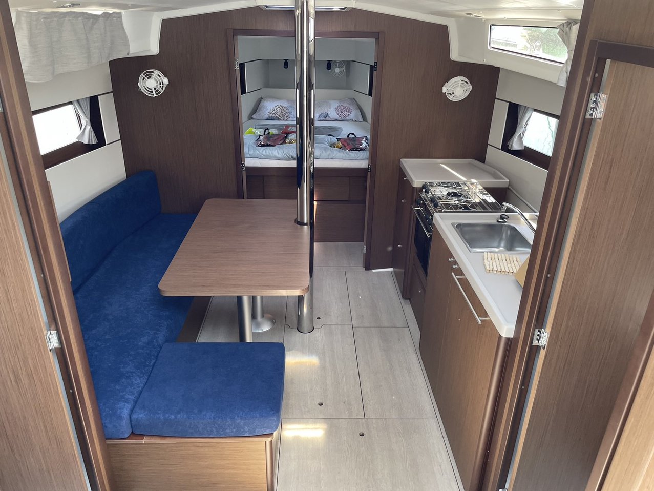 Oceanis 38.1, Foto 5