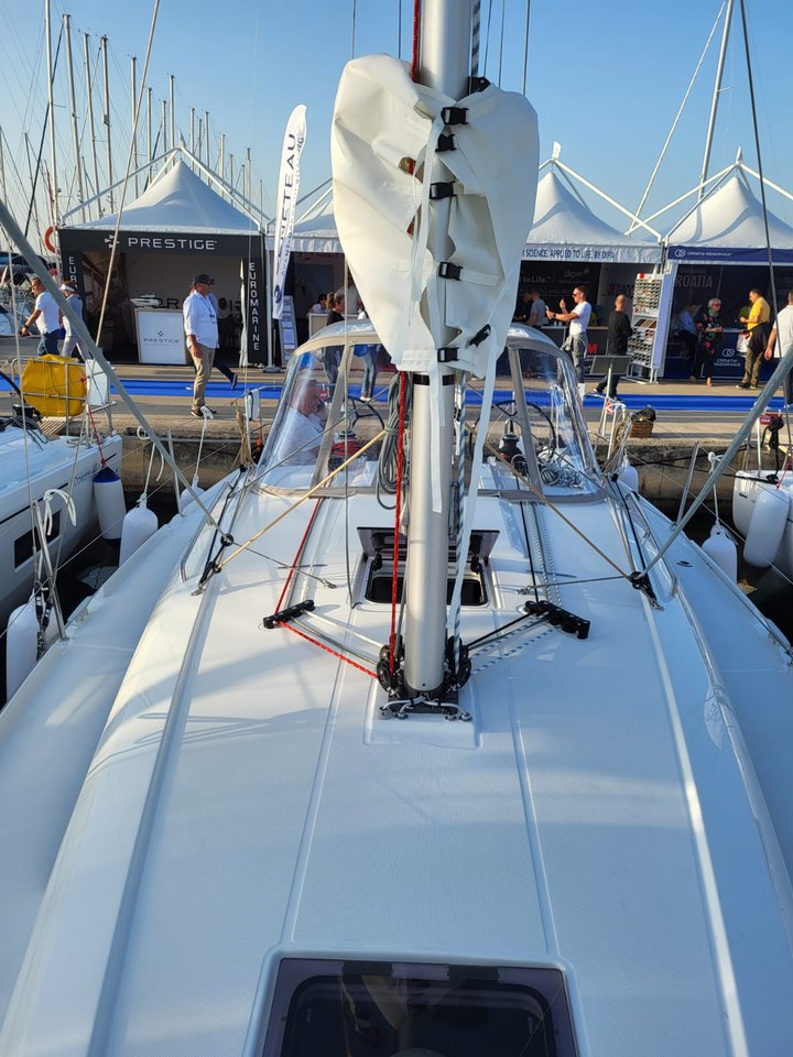 Oceanis 34.1 Sailing Spirit, Foto 4