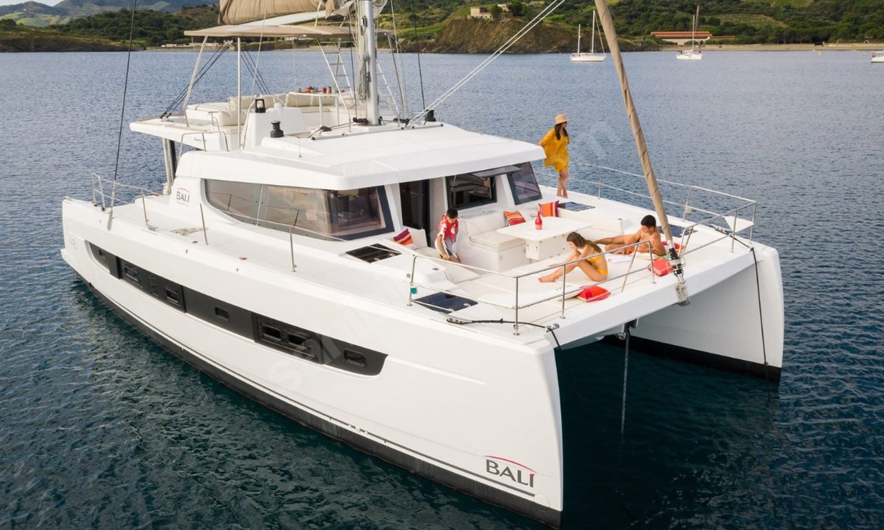 Bali 4.8 (3cab/3wc) „Honour“ als Charteryacht