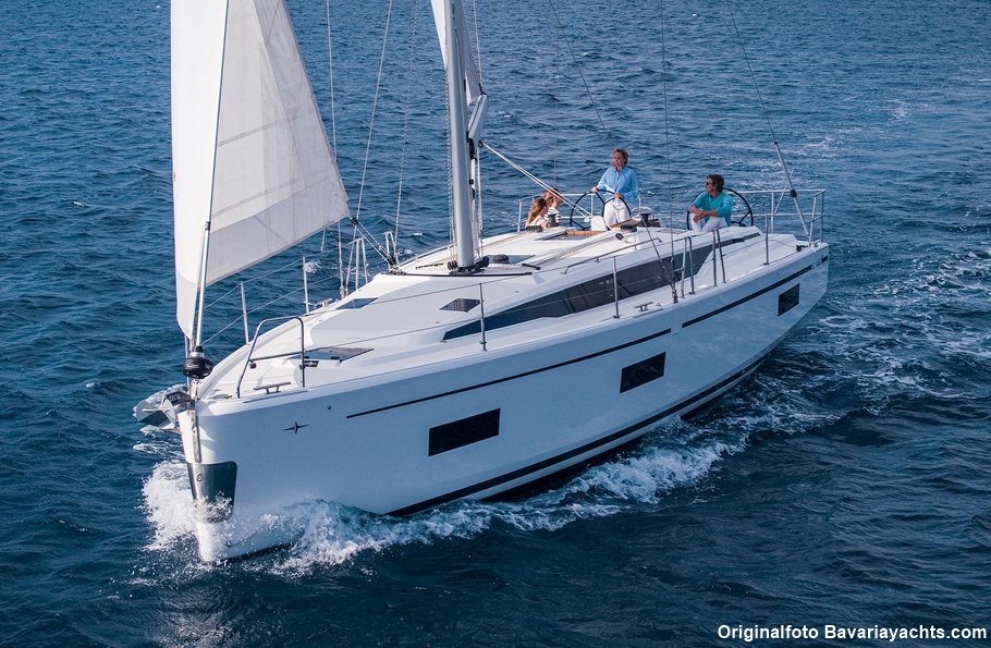 Bavaria C42 Top image