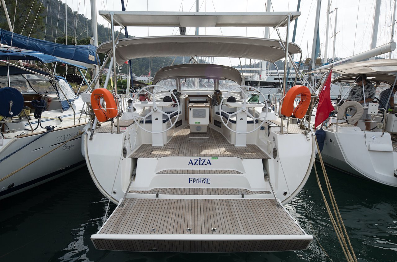 Bavaria Cruiser 50 „Aziza“ als Charteryacht