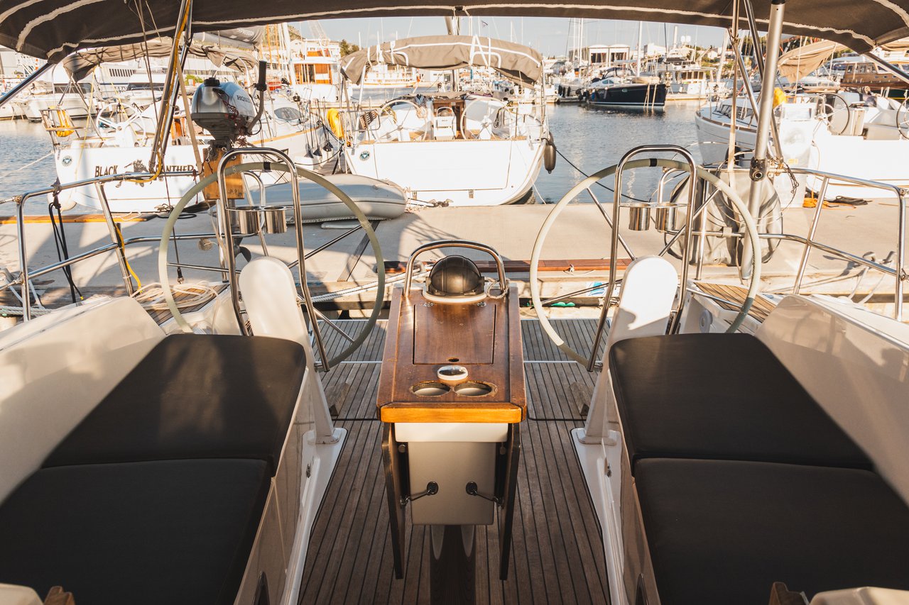 Bavaria Cruiser 41 Astros, Foto 3