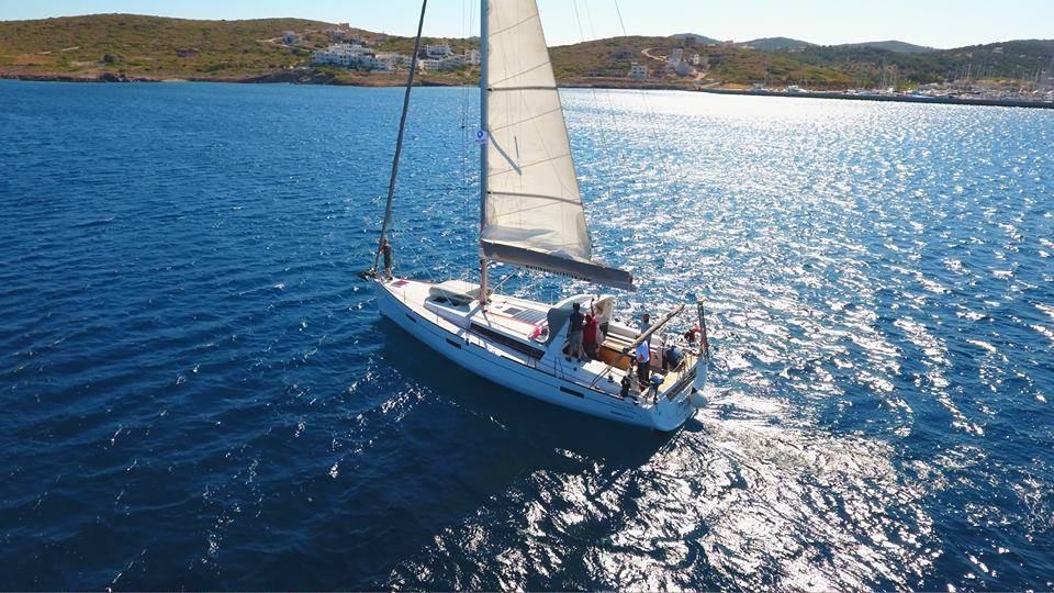 Oceanis 45 (4 cab) „Theagenis“ als Charteryacht