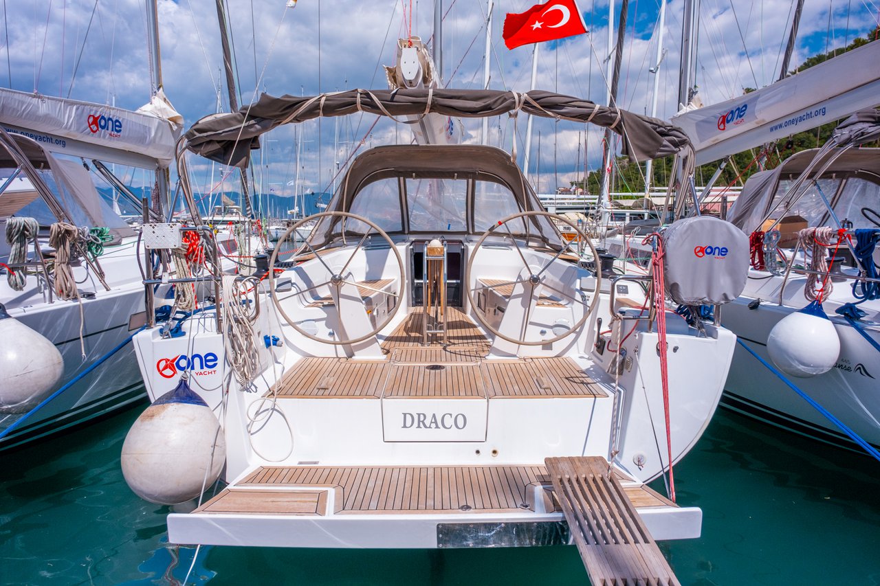Hanse 445 Top image