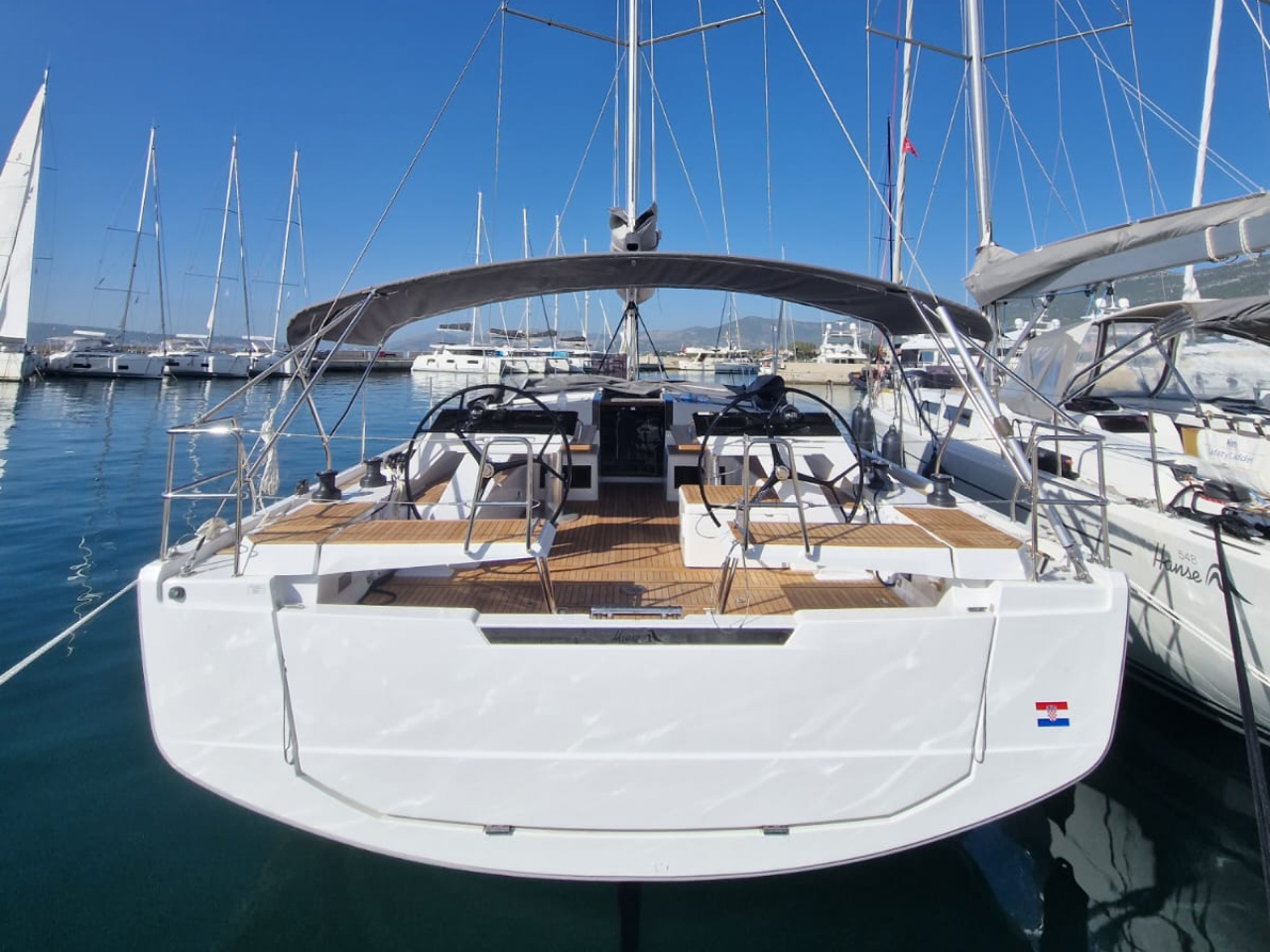 Hanse 460 - 3 cab Top image