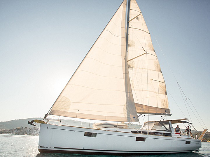 Oceanis 48 „Invictus“ als Charteryacht