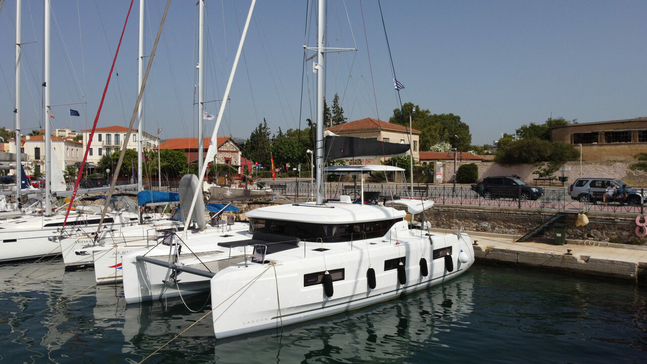 Lagoon 46 (4+2cab) „Sea Star“ als Charteryacht