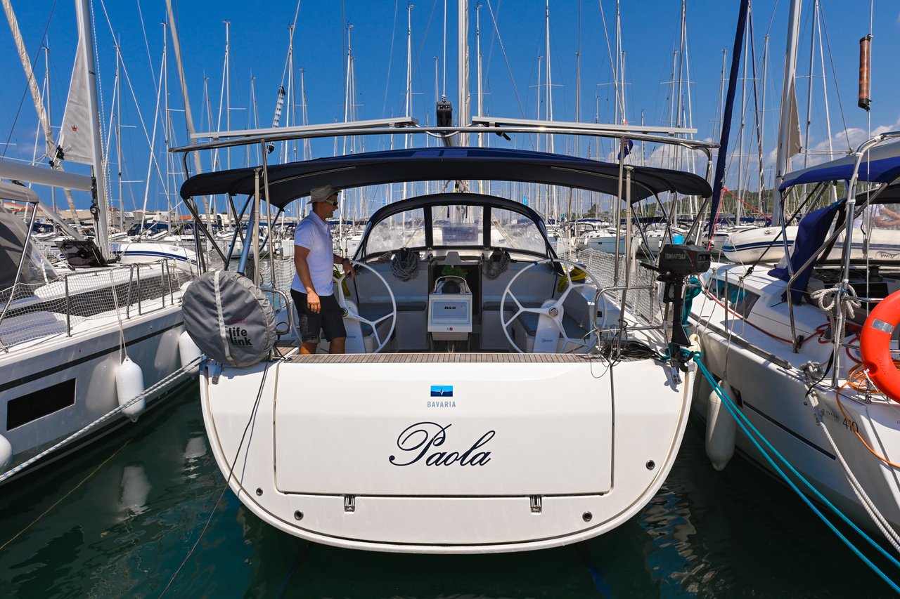 Bavaria Cruiser 46  Top image