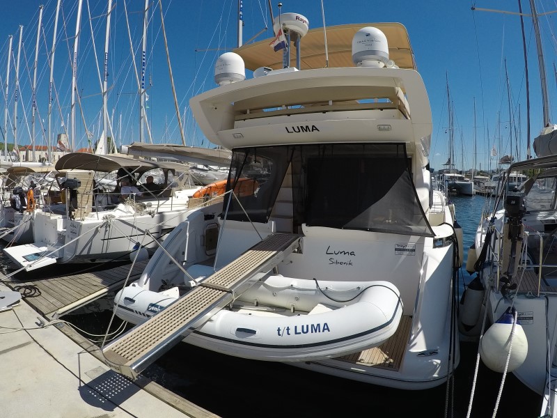 Azimut 47 Fly Top image