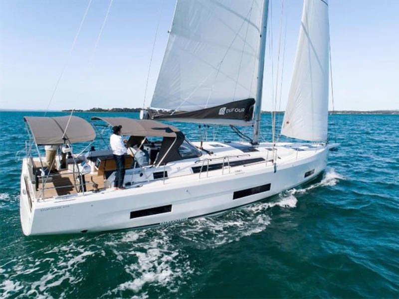 Dufour 470  Top image