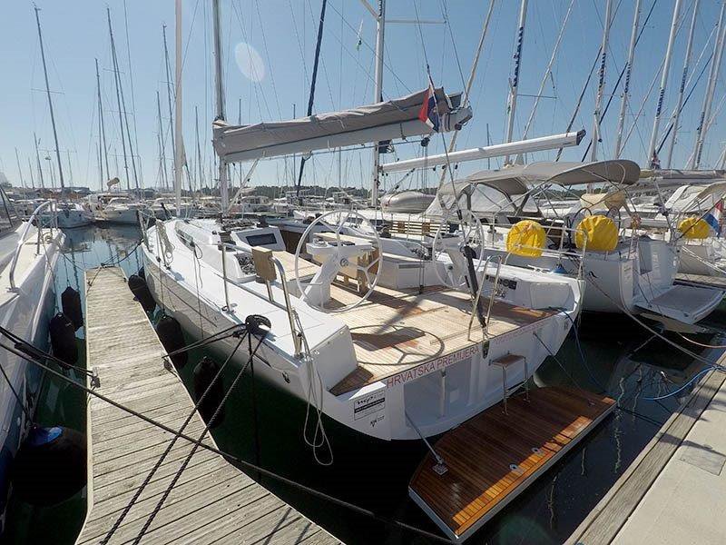 Grand Soleil 44 R Top image