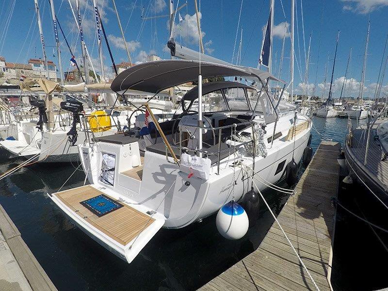 Hanse 458  Top image