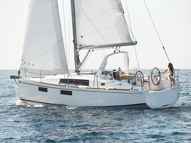 Oceanis 35.1  Top image