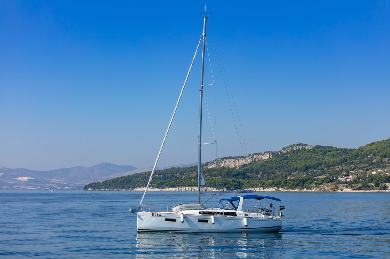 Oceanis 38.1 Anima Maris II, Foto 4
