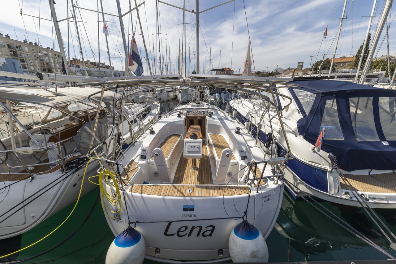 Bavaria Cruiser 34 Style Top image