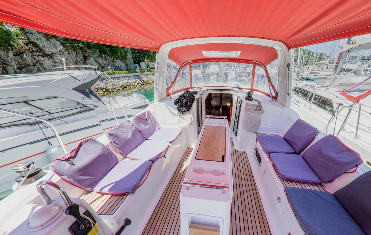 Oceanis 38.1 Luce, Foto 3