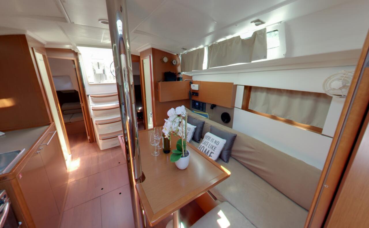 Oceanis 38.1 Luce, Foto 5