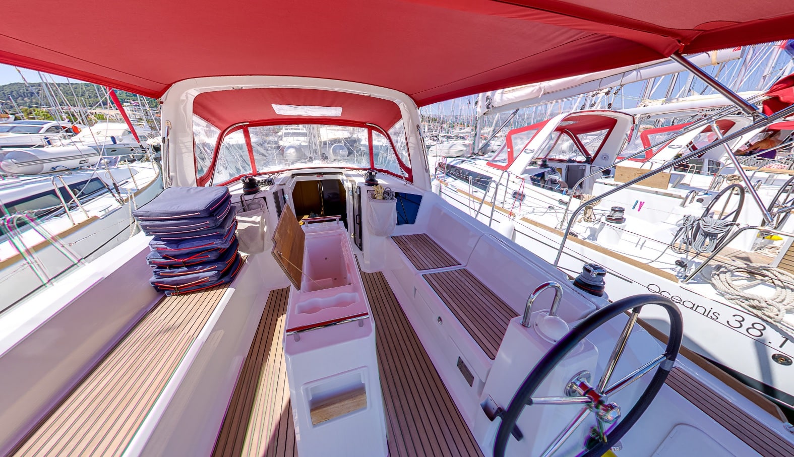 Oceanis 38.1, Foto 3