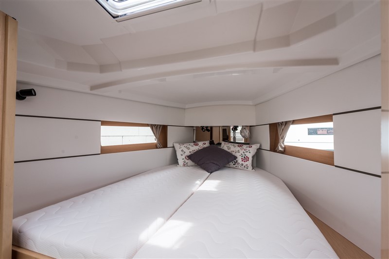 Oceanis 38.1, Foto 5